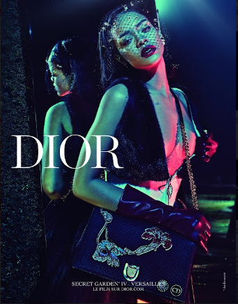 Постер без рамки "Жінка Dior" в розмірі 30х40