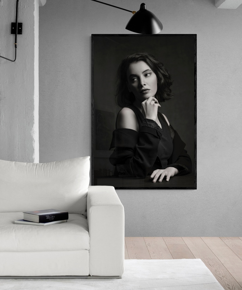 Постер без рамки "Черно-белый портрет женщины" в размере 30х40