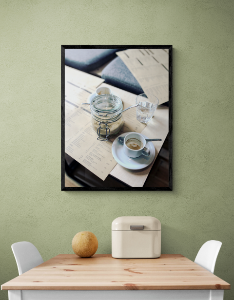 Постер без рамки "Чашка кофе и меню" в размере 30х40